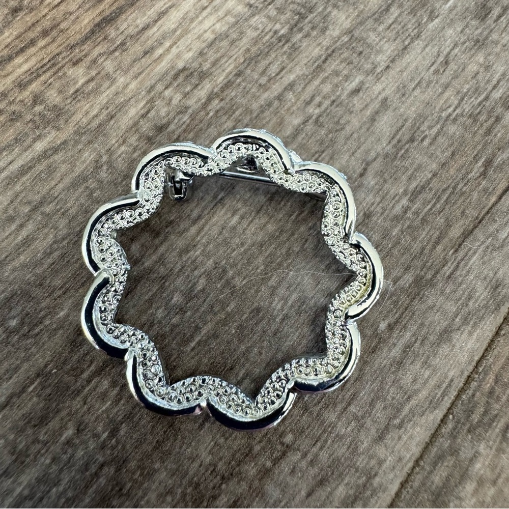 Vintage Gerry’s Silver Brooch Pin